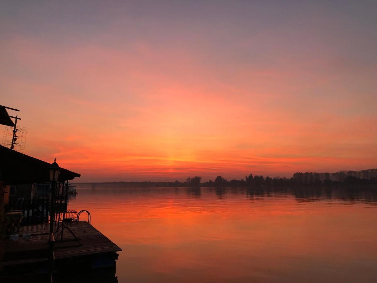 Sagando - Floating House On Sava River Белград Екстер'єр фото